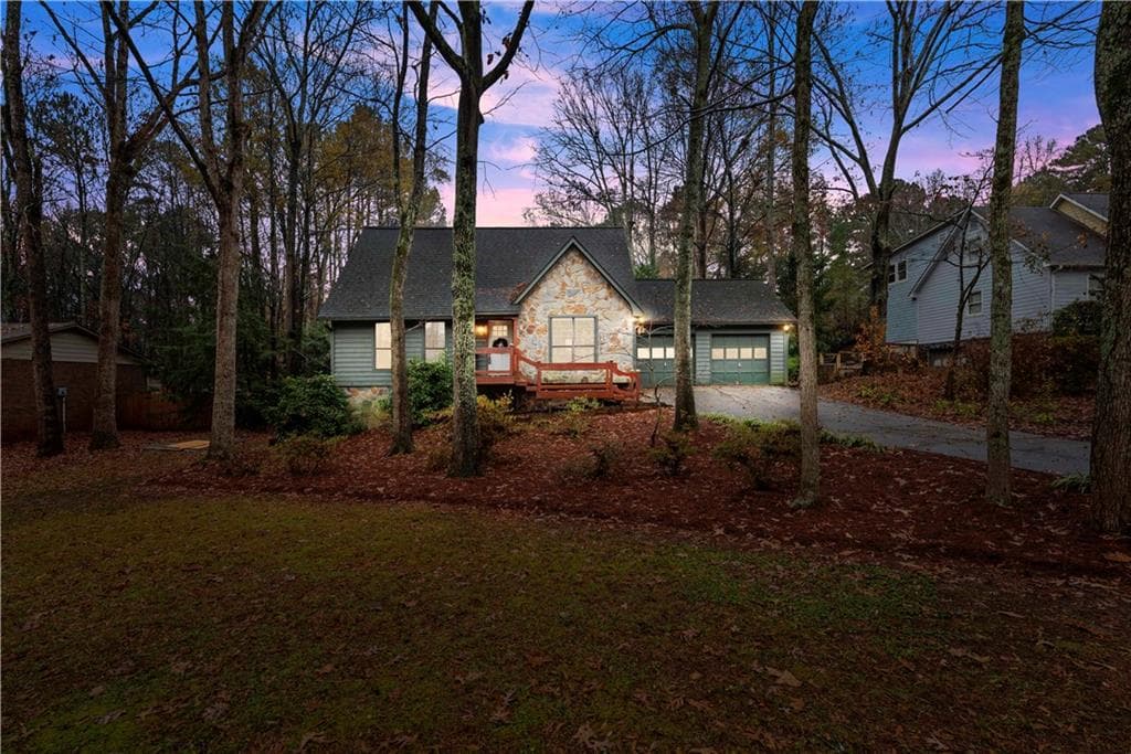 3 bedroom, 2 bathroom, 1,880 sq ft single family residence sold at 4591 Gann Crossing, Smyrna, GA 30082