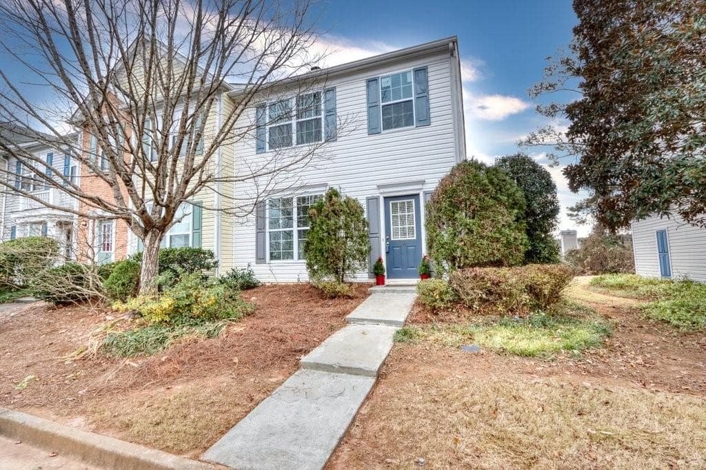 3 bedroom, 3 bathroom, 1,386 sq ft townhouse sold at 74 Highoak Drive, Marietta, GA 30066