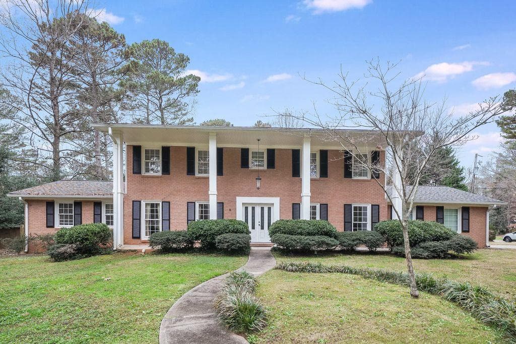 5 bedroom, 3 bathroom, 3,052 sq ft single family residence sold at 4351 STONINGTON Circle, Atlanta, GA 30338