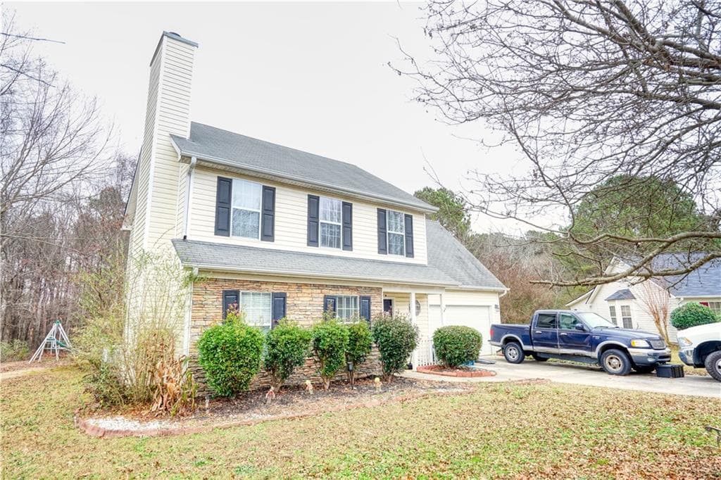 3 bedroom, 3 bathroom, 1,605 sq ft single family residence sold at 1182 Ozora Farms Court, Loganville, GA 30052