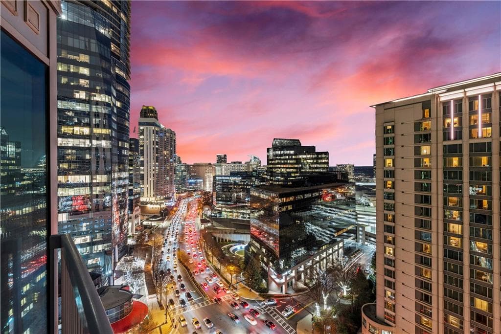 2 bedroom, 2 bathroom, 1,223 sq ft condominium sold at 3324 Peachtree Road 1701, Atlanta, GA 30326