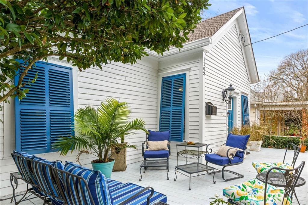 2 bedroom, 2 bathroom, 1,506 sq ft single family residence sold at 1102 Center Street, Atlanta, GA 30318