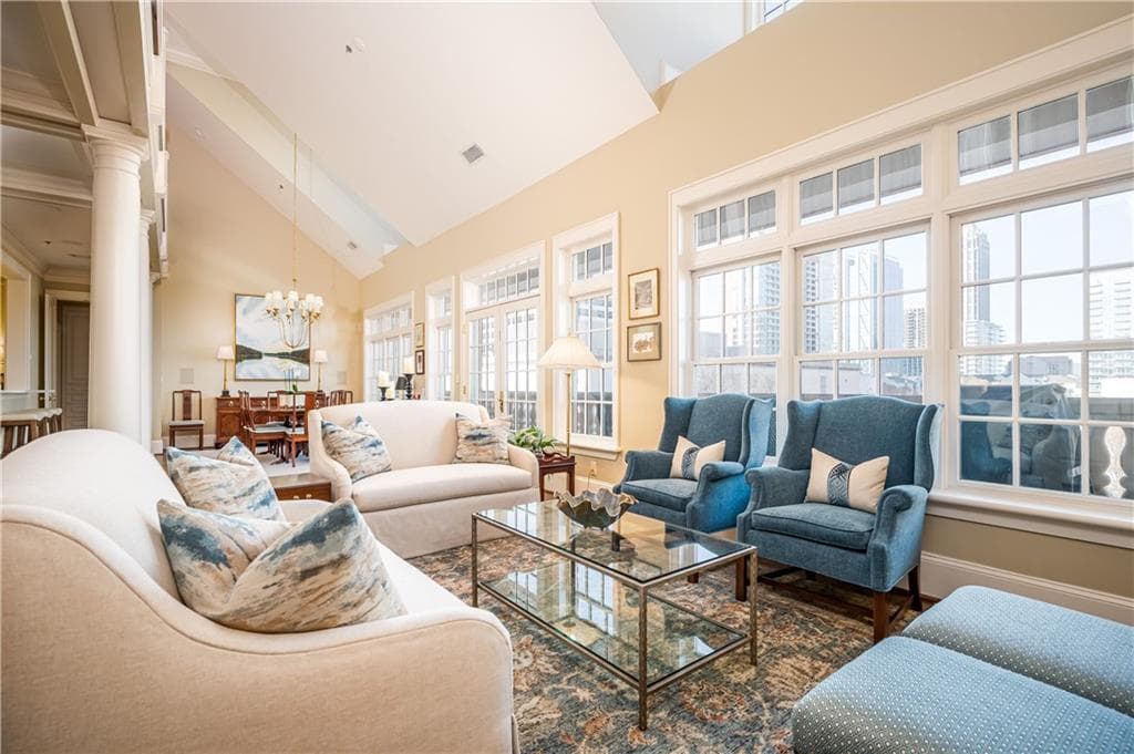 3 bedroom, 4 bathroom, 2,932 sq ft condominium sold at 77 Peachtree Place 605, Atlanta, GA 30309