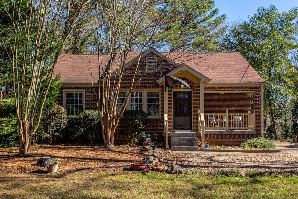 4 bedroom, 2 bathroom, 1,565 sq ft single family residence sold at 530 Quillian Avenue, Atlanta, GA 30317