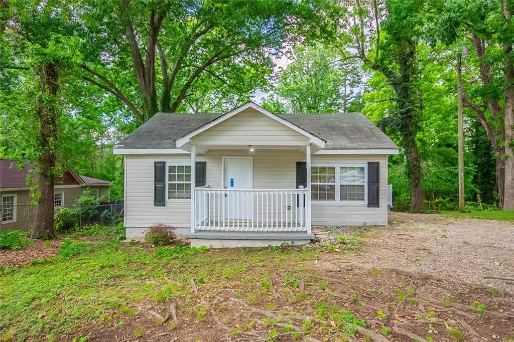 3 bedroom, 1 bathroom, 1,120 sq ft single family residence sold at 2738 White Oak Drive, Decatur, GA 30032