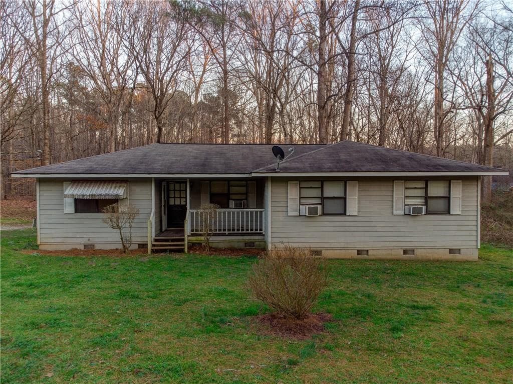 3 bedroom, 2 bathroom, 1,308 sq ft single family residence sold at 261 Tobe Mcgarity Road, Dallas, GA 30157