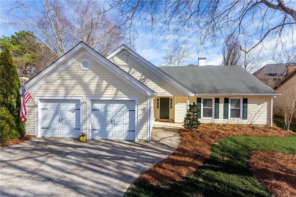 3 bedroom, 2 bathroom, 1,778 sq ft single family residence sold at 555 Grovsner Terrace, Alpharetta, GA 30005