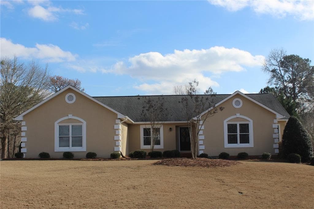 3 bedroom, 2 bathroom, 2,110 sq ft single family residence sold at 4023 Lyman Way, Gainesville, GA 30507