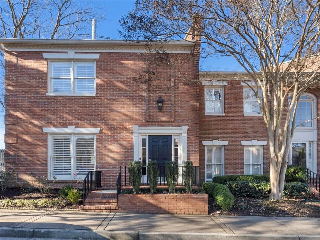 2 bedroom, 3 bathroom, 1,722 sq ft townhouse sold at 306 Ansley Villa Drive, Atlanta, GA 30324