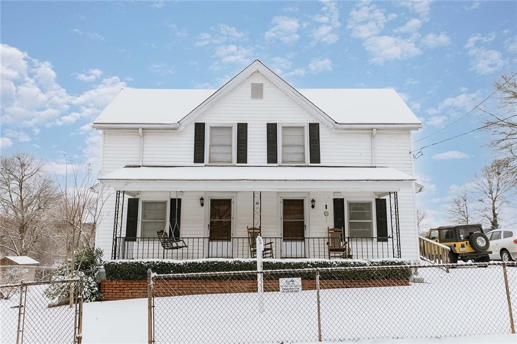 4 bedroom, 2 bathroom, 1,848 sq ft single family residence sold at 13 E Main Street, Gainesville, GA 30501