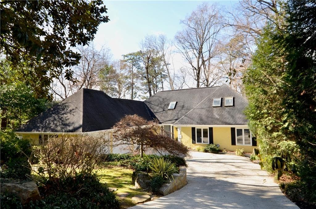 4 bedroom, 3 bathroom, 3,730 sq ft single family residence sold at 1814 Ardmore Road, Atlanta, GA 30309