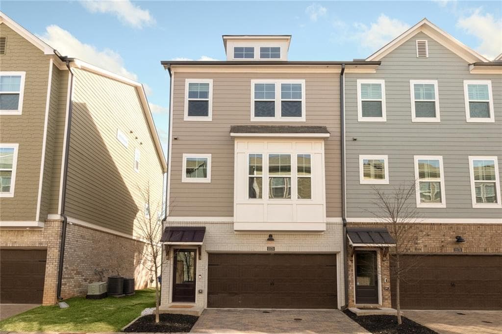 4 bedroom, 4 bathroom, 2,184 sq ft townhouse sold at 2175 Old Georgian Terrace, Atlanta, GA 30318