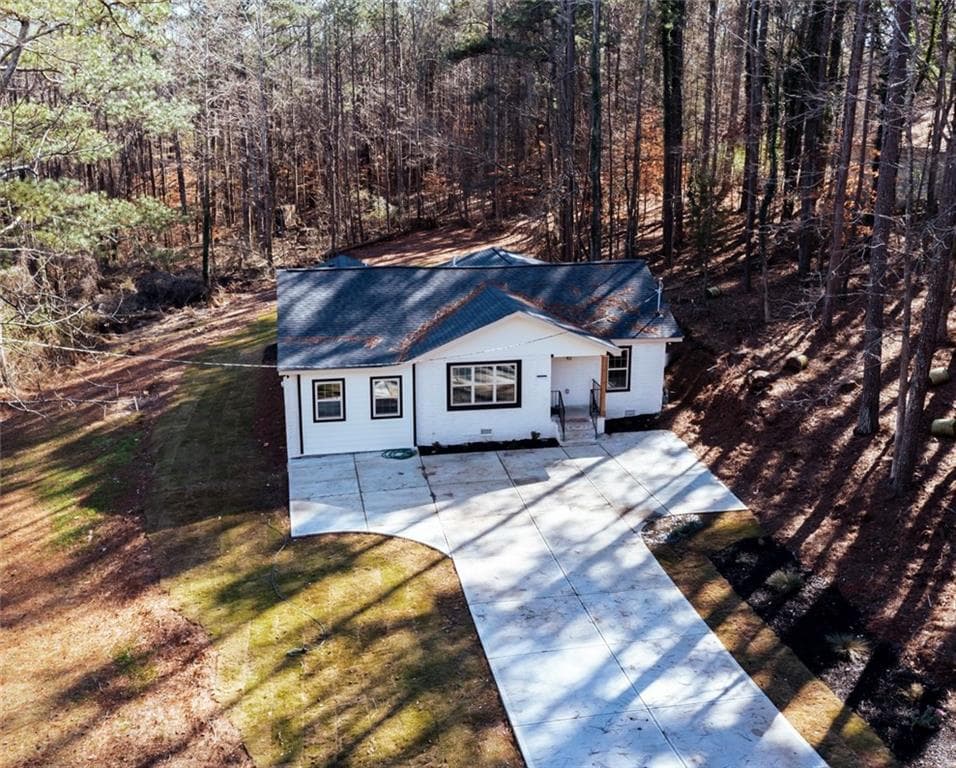 3 bedroom, 3 bathroom, 1,608 sq ft single family residence sold at 3920 Jailette Road, College Park, GA 30349