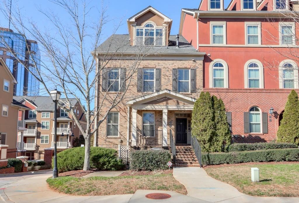 142 Perimeter Walk, Dunwoody, GA 30338 — most recent listing photo