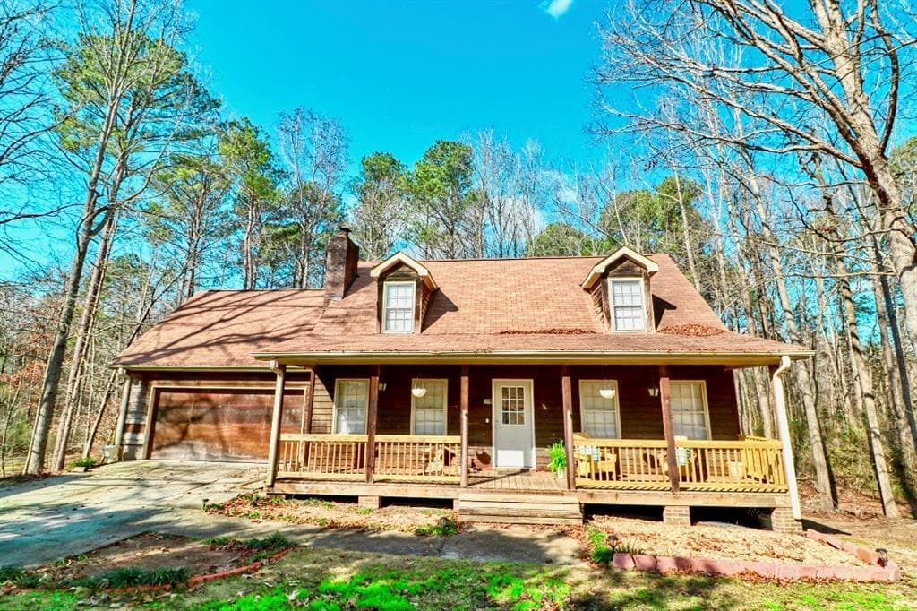 137 Holly Court, Loganville, GA 30052 — most recent listing photo