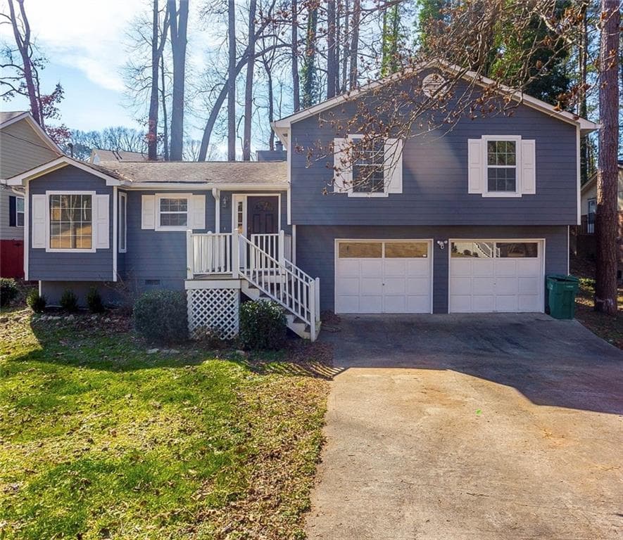 3 bedroom, 2 bathroom, 1,312 sq ft single family residence sold at 2670 Linnwood Drive, Smyrna, GA 30080