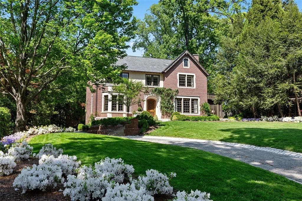 4 bedroom, 6 bathroom, 5,386 sq ft single family residence sold at 211 The Prado, Atlanta, GA 30309