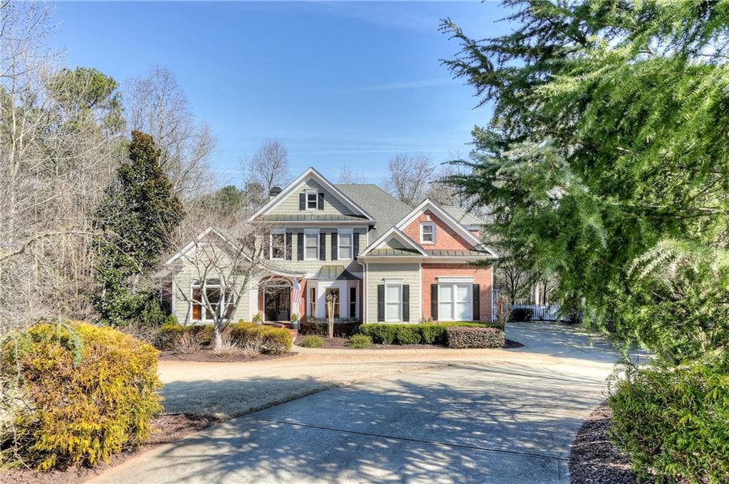 6 bedroom, 5 bathroom, 5,907 sq ft single family residence sold at 355 Breckenridge Court, Roswell, GA 30075