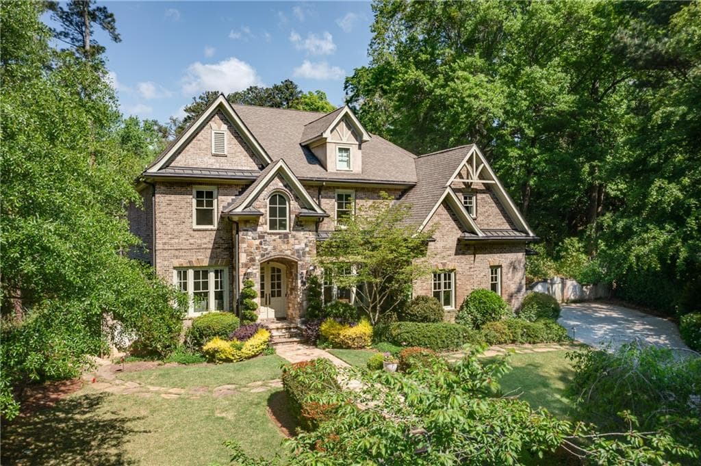 6 bedroom, 6 bathroom, 5,898 sq ft single family residence sold at 4186 N Stratford Road, Atlanta, GA 30342