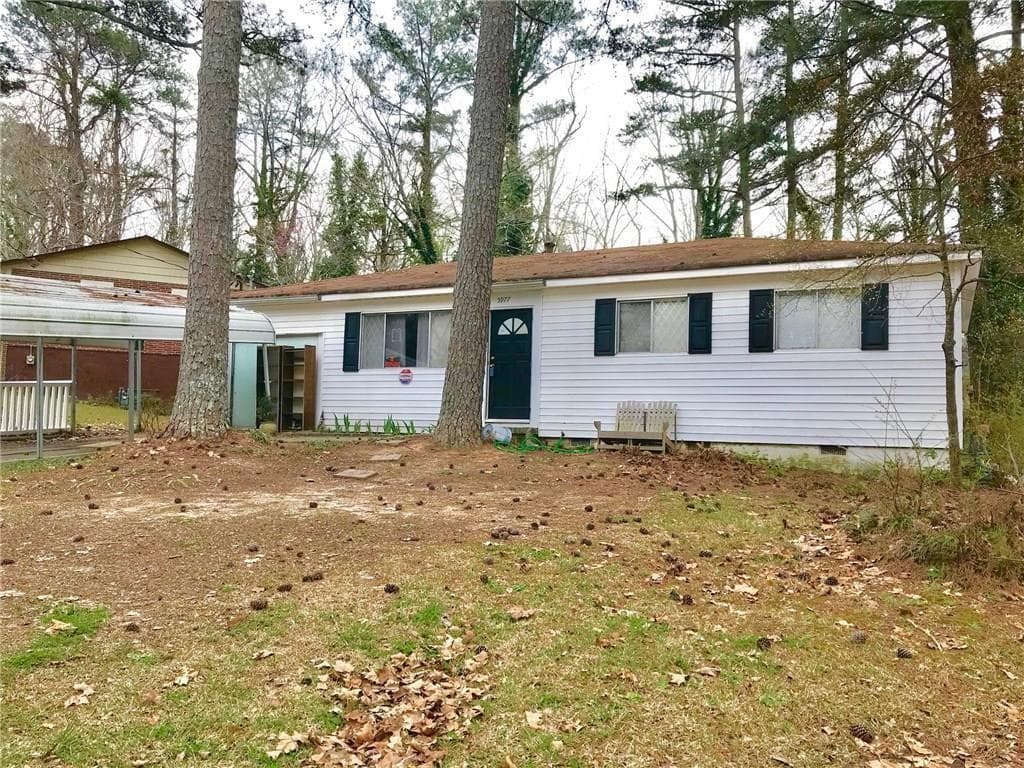 4 bedroom, 1 bathroom single family residence sold at 5977 Heatherwood Lane, Riverdale, GA 30296