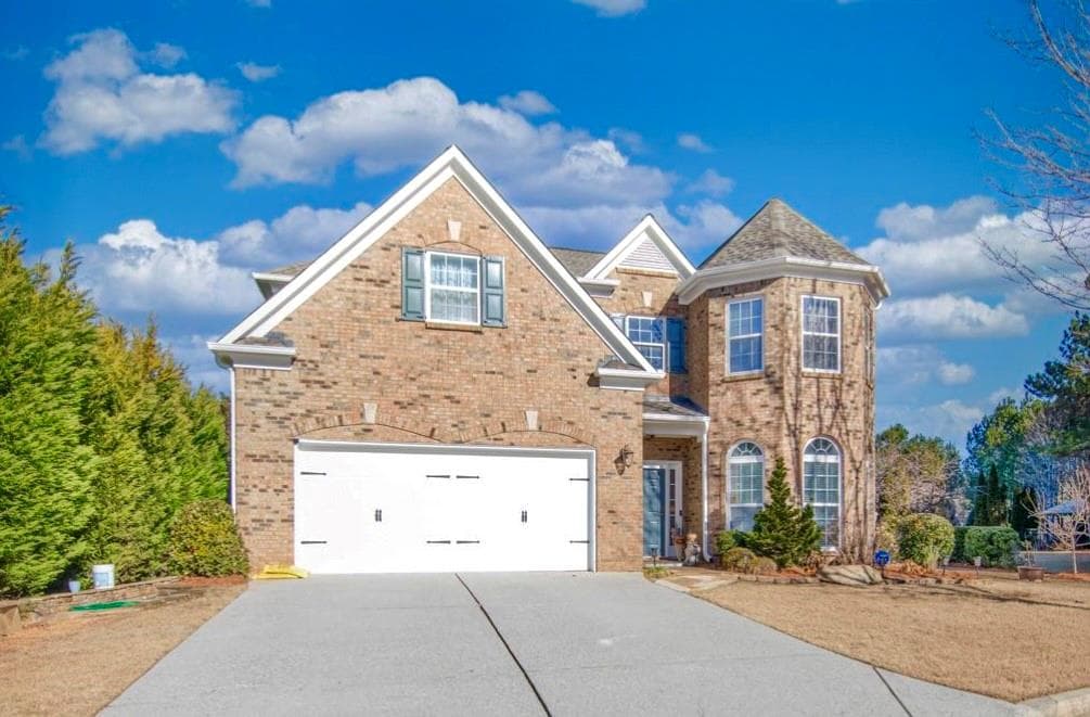 4 bedroom, 3 bathroom, 3,211 sq ft single family residence sold at 3453 Blanding Court, Buford, GA 30519