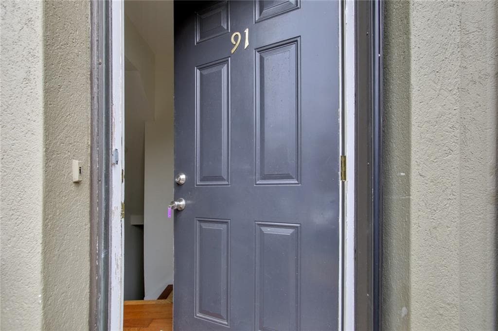 2 bedroom, 3 bathroom, 1,798 sq ft townhouse sold at 91 Ivy Trail, Atlanta, GA 30342