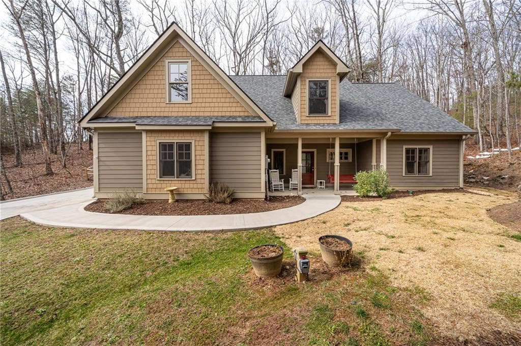 3 bedroom, 3 bathroom, 1,896 sq ft single family residence sold at 129 Madison Court, Jasper, GA 30143