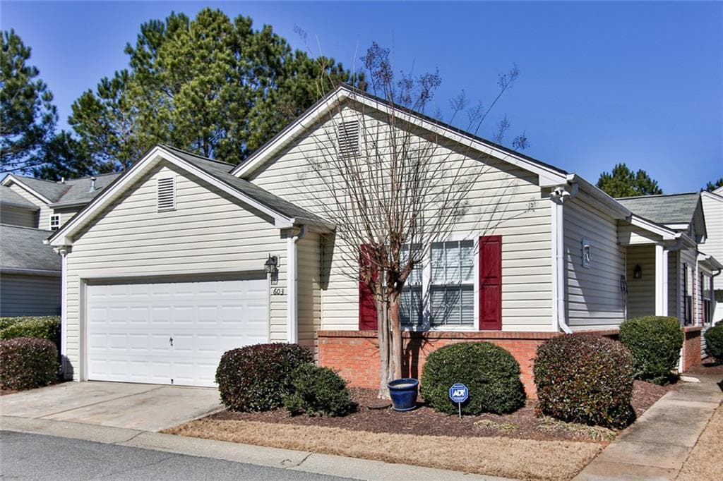 2 bedroom, 2 bathroom, 1,143 sq ft single family residence sold at 603 W Oaks Drive, Woodstock, GA 30188