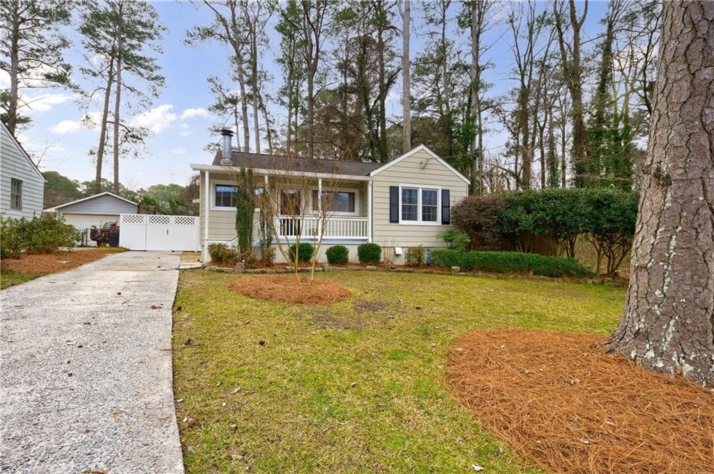 3 bedroom, 2 bathroom, 1,528 sq ft single family residence sold at 1137 KINGSLEY Circle, Atlanta, GA 30324