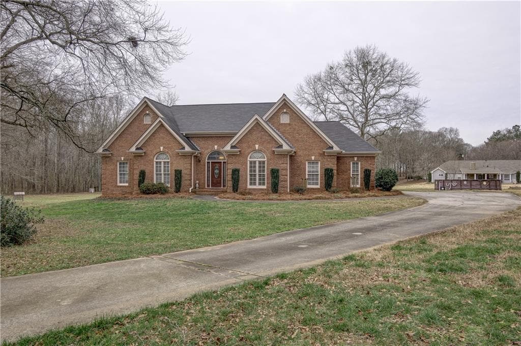 3 bedroom, 3 bathroom, 2,655 sq ft single family residence sold at 2506 Bermuda Lane, Loganville, GA 30052