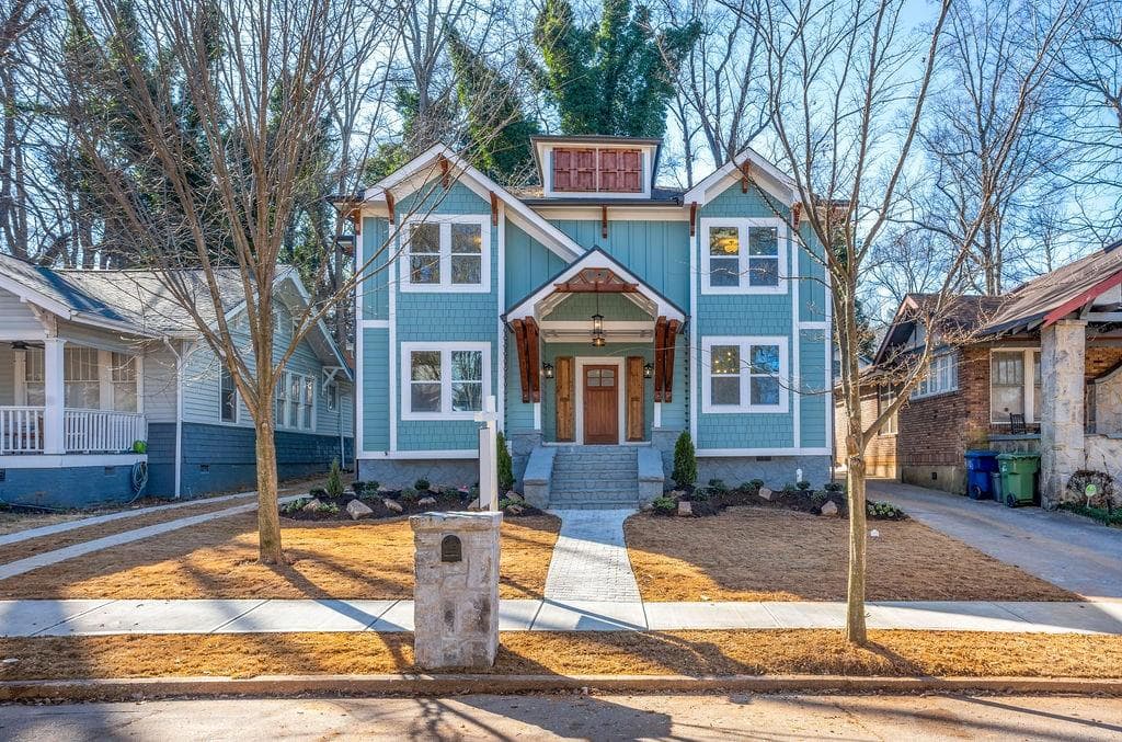 4 bedroom, 3 bathroom, 2,877 sq ft single family residence sold at 1576 Rogers Avenue, Atlanta, GA 30310
