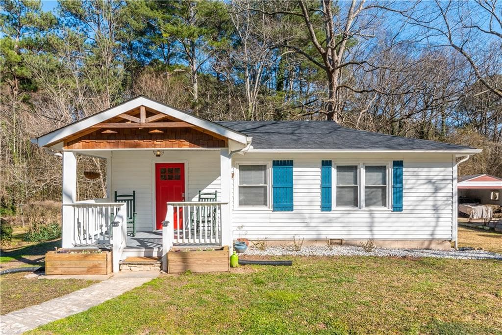 3 bedroom, 2 bathroom, 1,224 sq ft single family residence sold at 499 Baker Circle, Atlanta, GA 30318