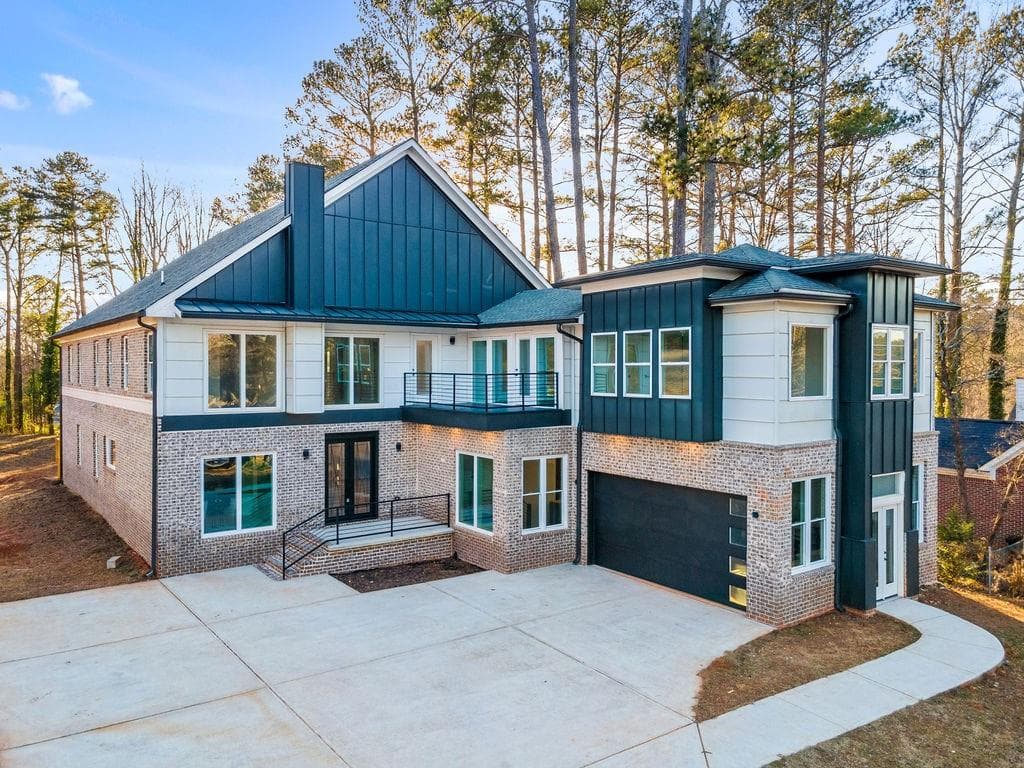 985 Old Tucker Road, Stone Mountain, GA 30087 — most recent listing photo