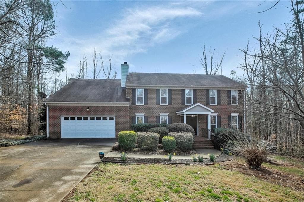 4 bedroom, 3 bathroom, 3,648 sq ft single family residence sold at 1011 Knotts Pointe Drive, Woodstock, GA 30188