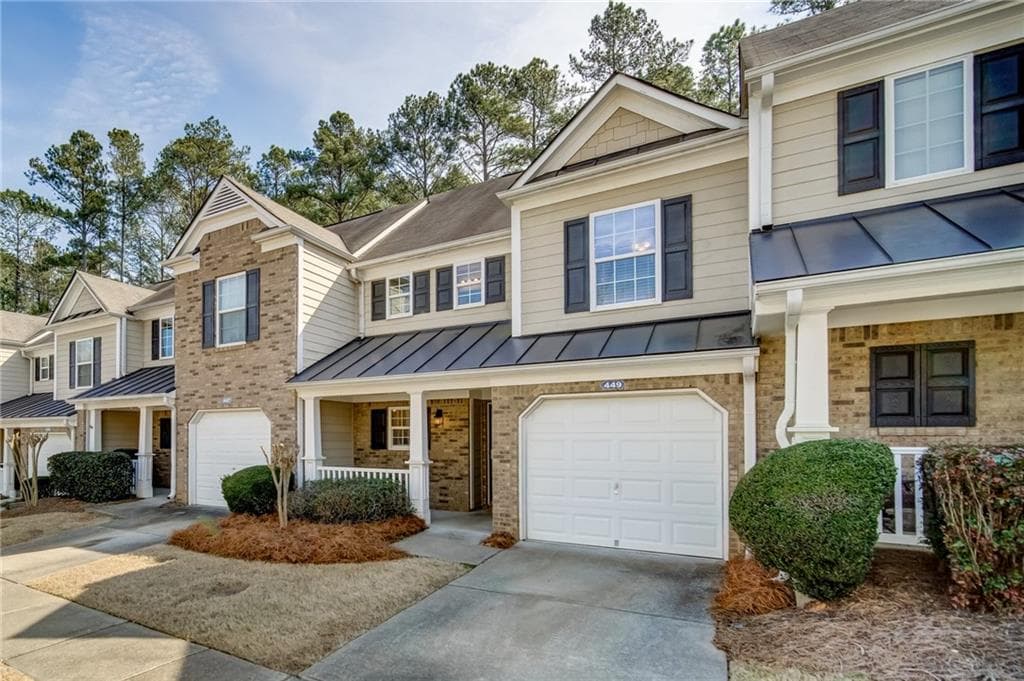 2 bedroom, 3 bathroom, 1,359 sq ft townhouse sold at 449 Colonial Walk, Woodstock, GA 30189