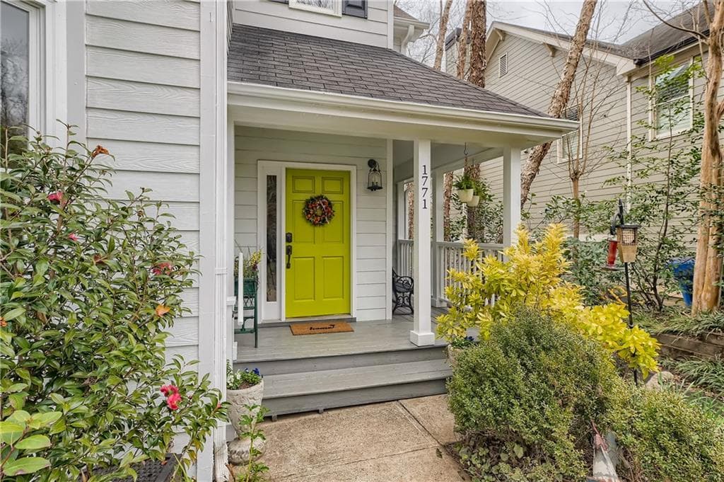 3 bedroom, 3 bathroom, 2,385 sq ft single family residence sold at 1771 Marvin Street, Atlanta, GA 30318