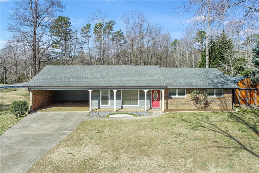 3 bedroom, 2 bathroom, 1,796 sq ft single family residence sold at 3303 Little Circle, Gainesville, GA 30506