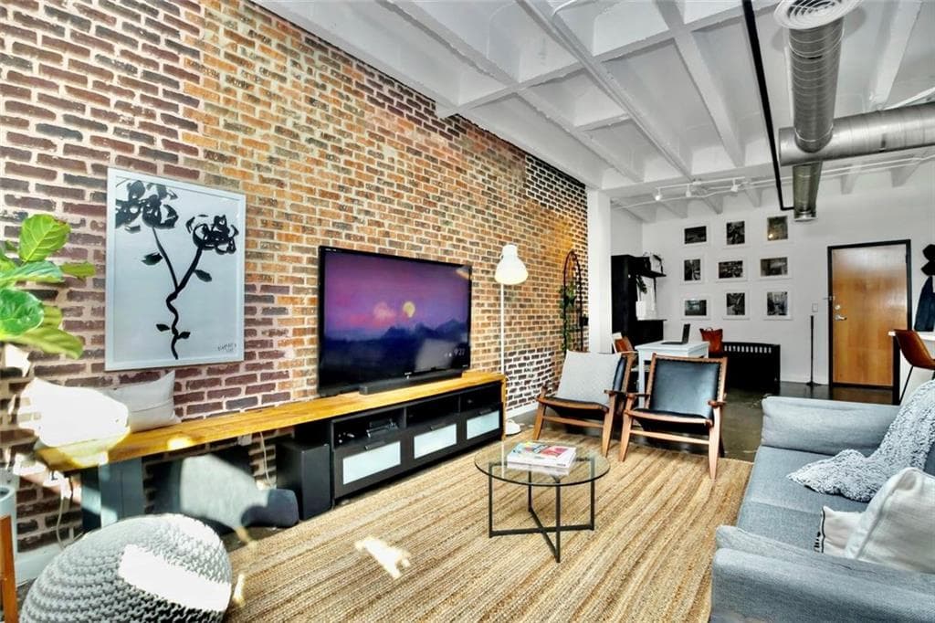 1 bedroom, 1 bathroom, 1,120 sq ft condominium sold at 878 PEACHTREE Street 302, Atlanta, GA 30309