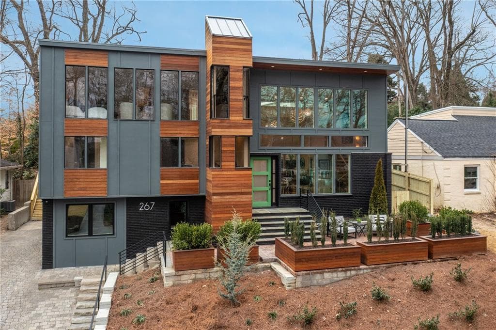 6 bedroom, 6 bathroom, 4,750 sq ft single family residence sold at 267 Beverly Road, Atlanta, GA 30309