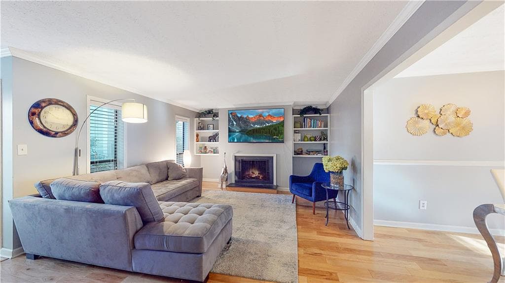 2 bedroom, 2 bathroom, 1,353 sq ft condominium sold at 802 Summit North Drive, Atlanta, GA 30324