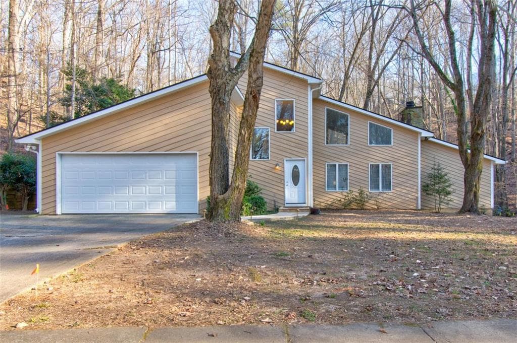 4 bedroom, 4 bathroom, 2,999 sq ft single family residence sold at 9380 MARTIN Road, Roswell, GA 30076