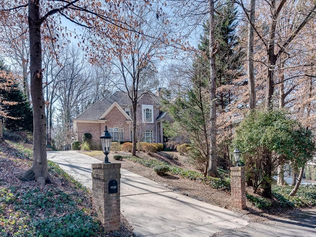 6 bedroom, 7 bathroom, 6,595 sq ft single family residence sold at 4526 Peachtree Dunwoody Road, Atlanta, GA 30342