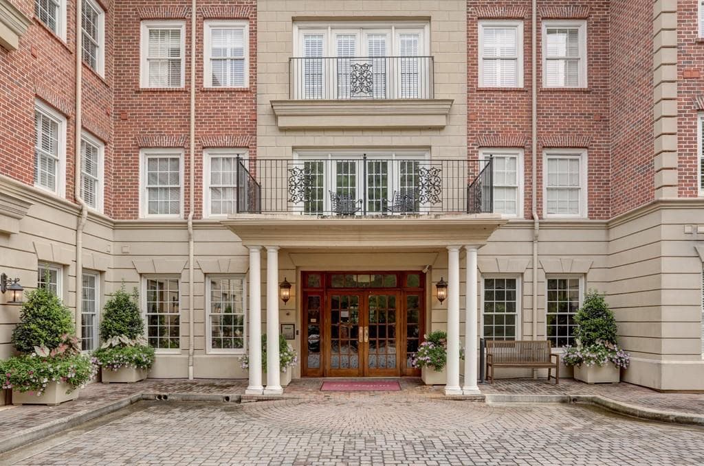 1 bedroom, 2 bathroom, 1,025 sq ft condominium sold at 5415 Northland Drive 110, Atlanta, GA 30342