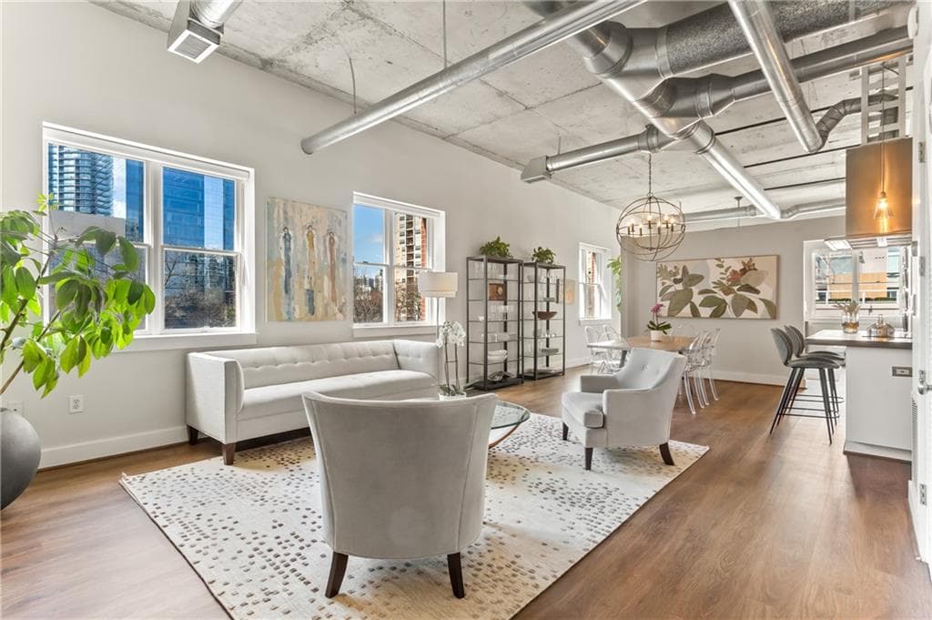 1 bedroom, 1 bathroom, 1,239 sq ft condominium sold at 206 11th Street 702, Atlanta, GA 30309