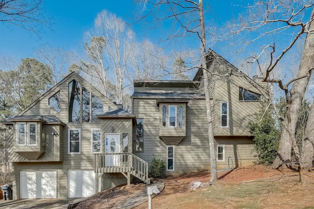 3 bedroom, 3 bathroom, 1,726 sq ft single family residence sold at 4905 Highpoint Drive, Marietta, GA 30066