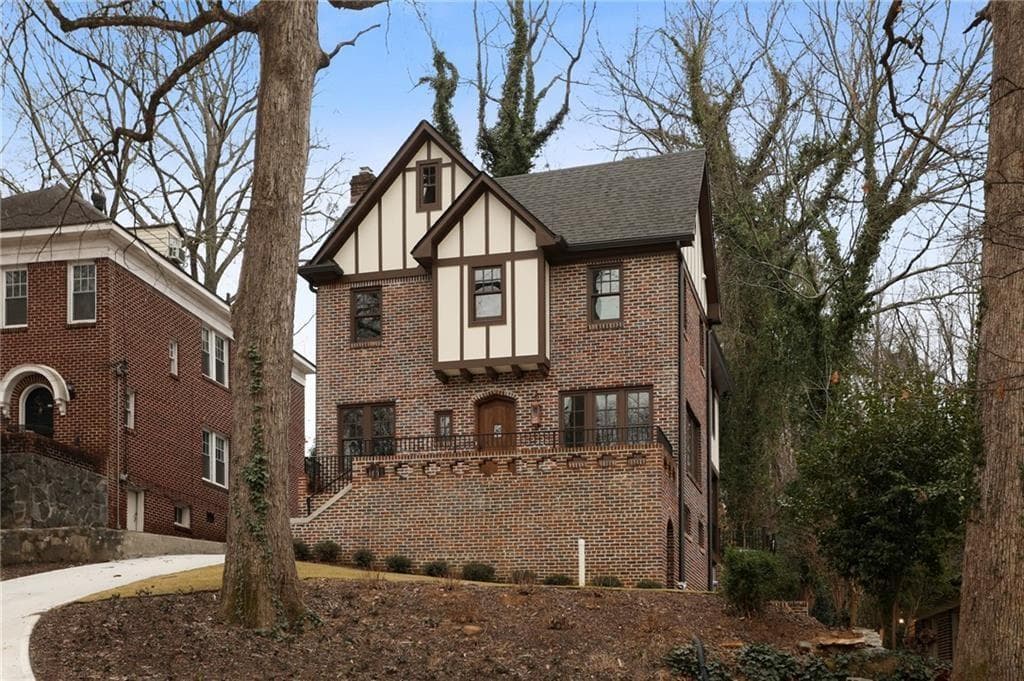 4 bedroom, 5 bathroom, 3,266 sq ft single family residence sold at 1309 Stillwood Drive, Atlanta, GA 30306