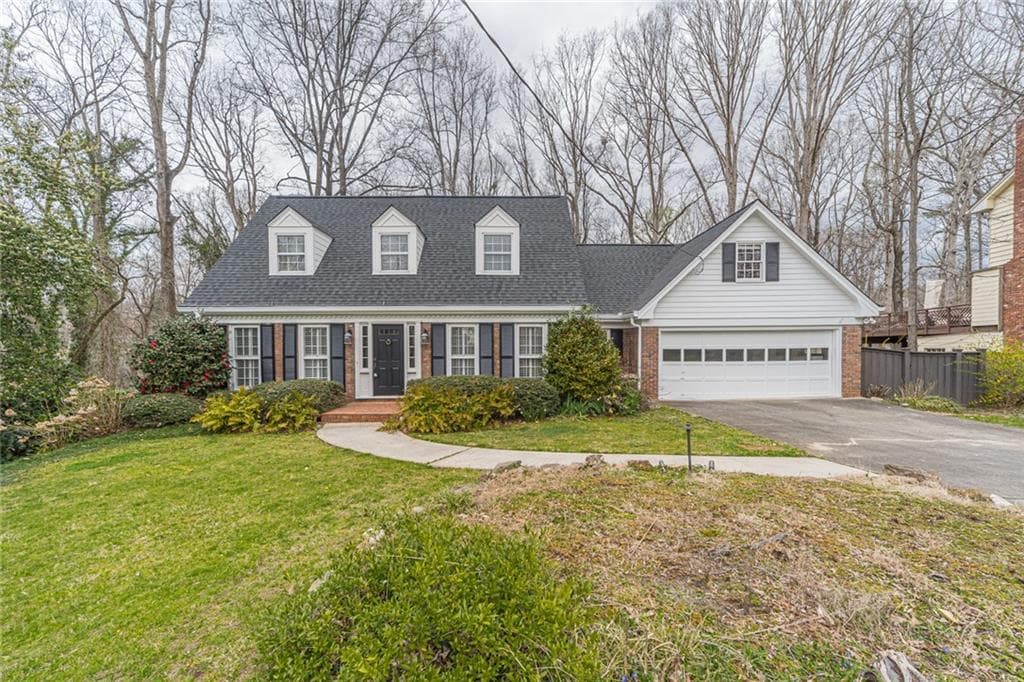 4 bedroom, 3 bathroom, 3,936 sq ft single family residence sold at 3914 Parkcrest Drive, Brookhaven, GA 30319