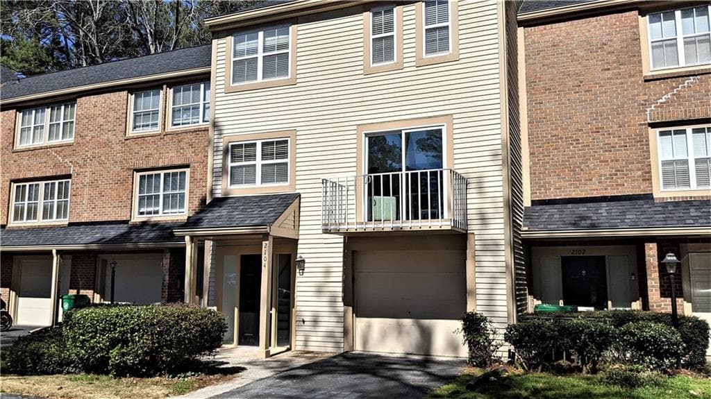 2104 Bucktrout Place, Dunwoody, GA 30338 — most recent listing photo