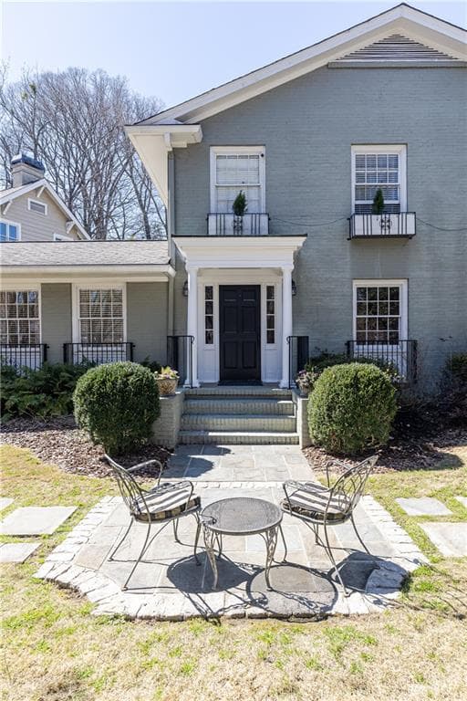 6 bedroom, 6 bathroom, 3,865 sq ft single family residence sold at 124 The Prado, Atlanta, GA 30309