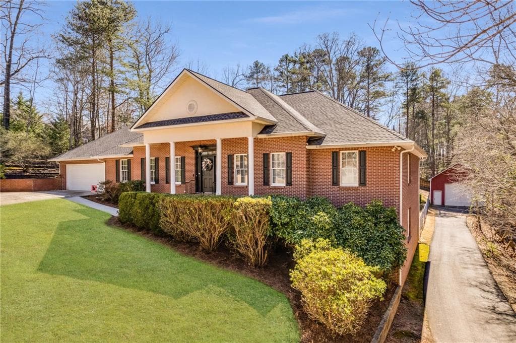 5 bedroom, 4 bathroom, 5,948 sq ft single family residence sold at 7640 Chestnut Hill Road, Cumming, GA 30041